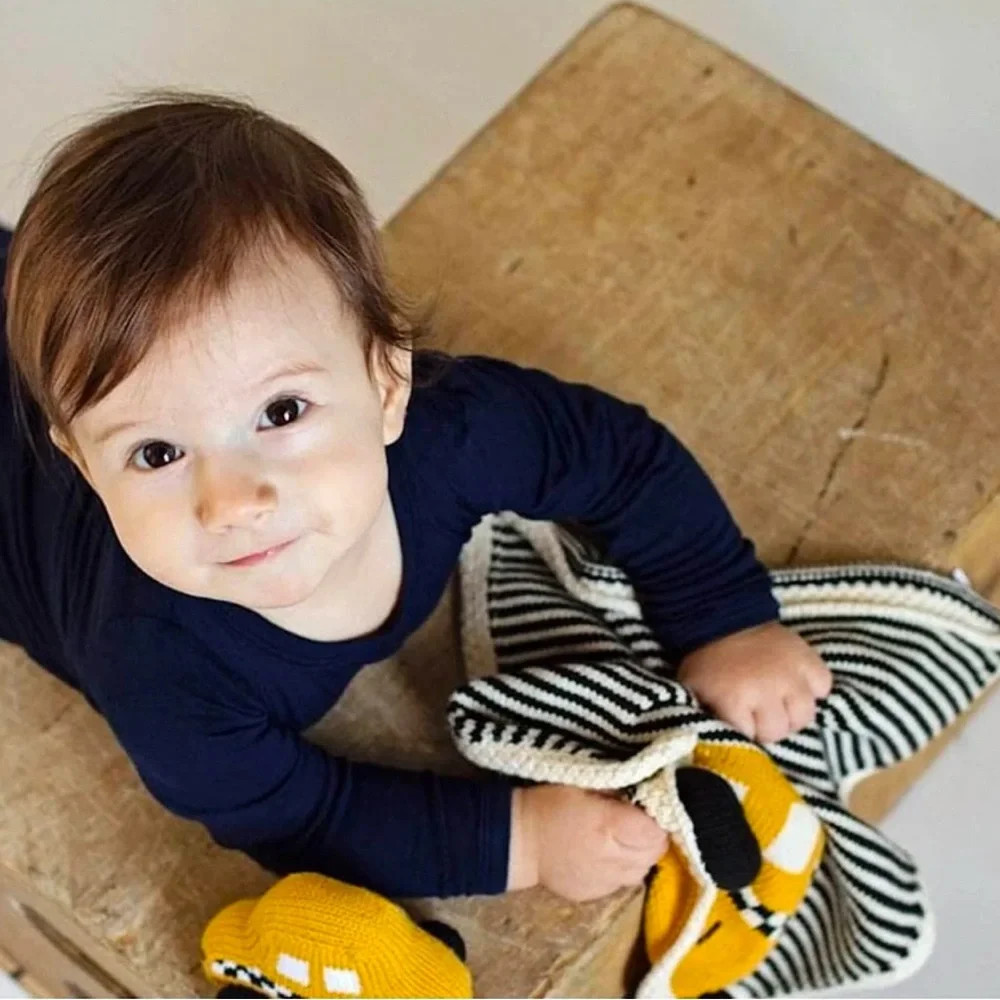 Estella NYC gift set: taxi blanket, pretzel and hot dog toys - Picture 11 of 11